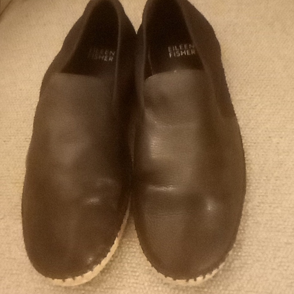 Eileen Fisher size 8 black stylish like new